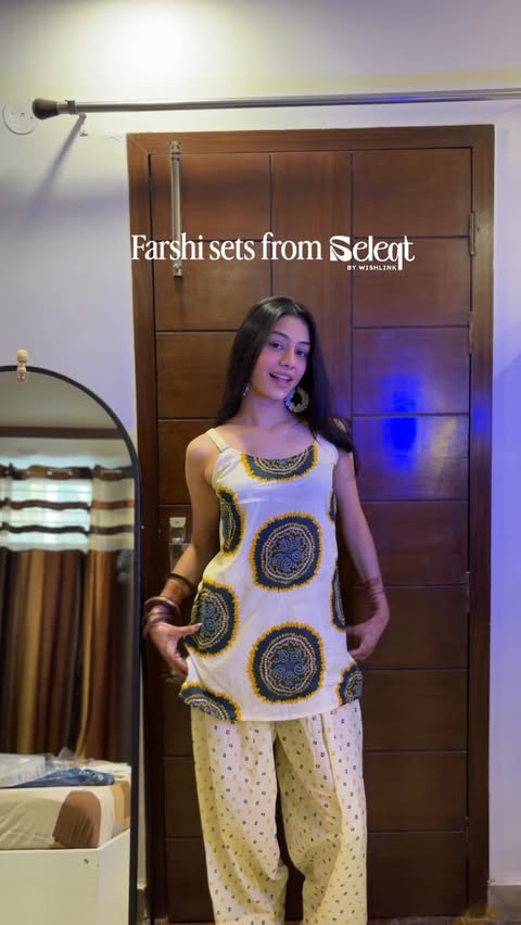 Instagram post by @tanyagarg_3 for Wishlink. Caption reads: Comment of the links 😋 @seleqt.wishlink #seleqt....