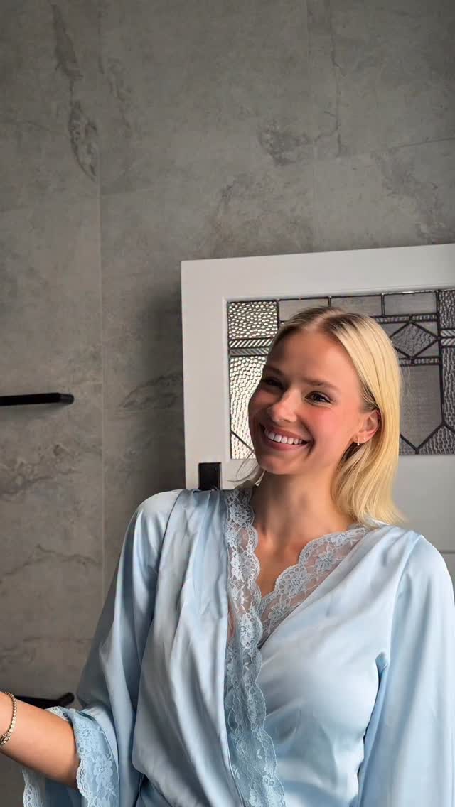 Instagram post by @annalisedalins_ for Kosas. Caption reads: Gifting all starts with giving to yourself - and....