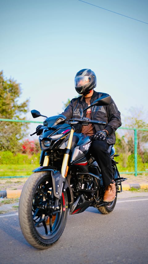 Instagram post by @_abhishek_6184 for Bajaj Auto. Caption reads: Pulsar N160 Single Seat ab aur bhi strong value ke....