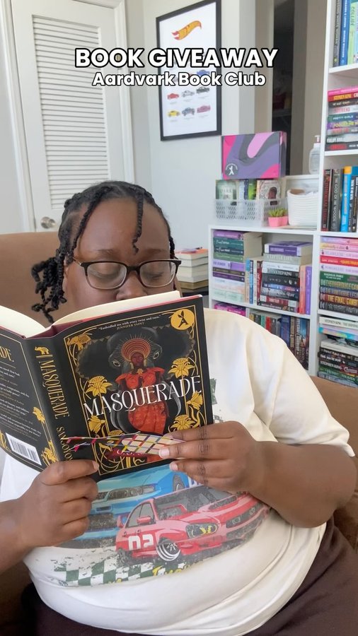 Instagram post by @myahleereads for Aardvark Book Club. Caption reads: [...] giveaway is sponsored by @aardvarkbookclub ,....