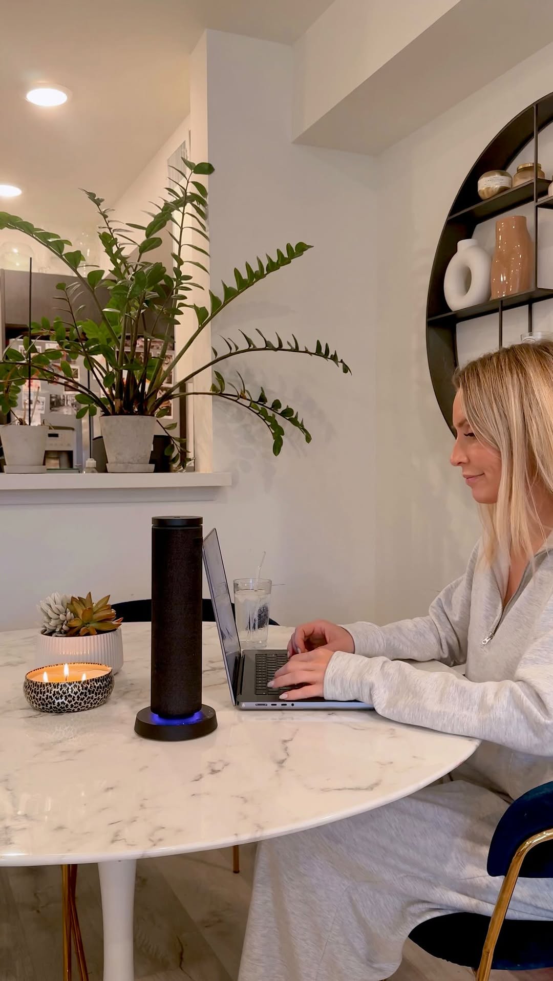 Instagram post by @iselinjt for Homedics. Caption reads: Little moments of calm✨The SereneScent Diffuser....