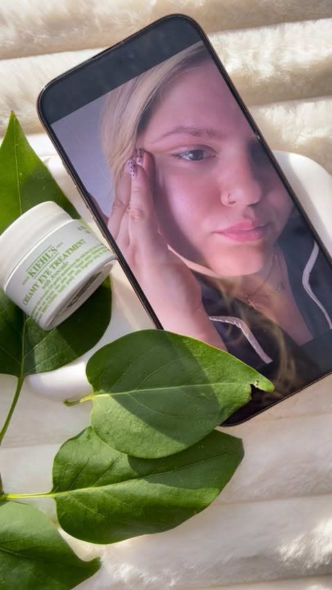 Instagram post by @tidaslifestyle for Kiehl's Since 1851. Caption reads: #ad you finally found the secret to smooth....