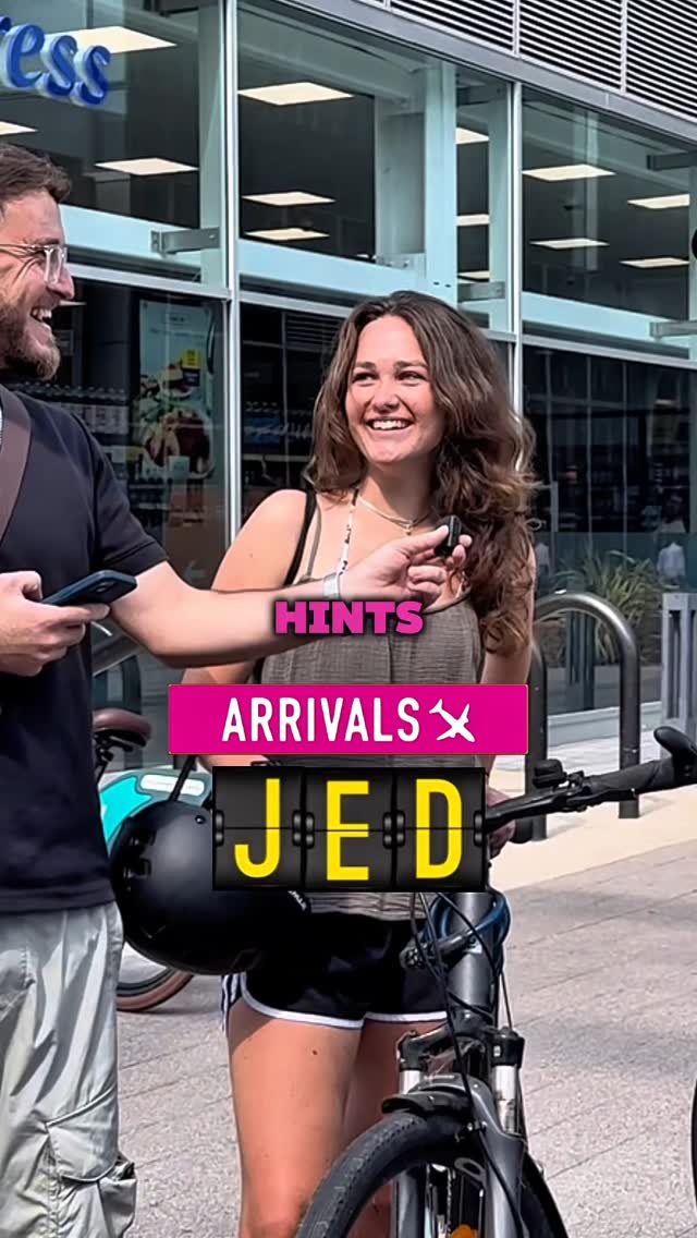 Instagram post by @smerktv for Wizz Air. Caption reads: Can you guess the holiday destination from the....