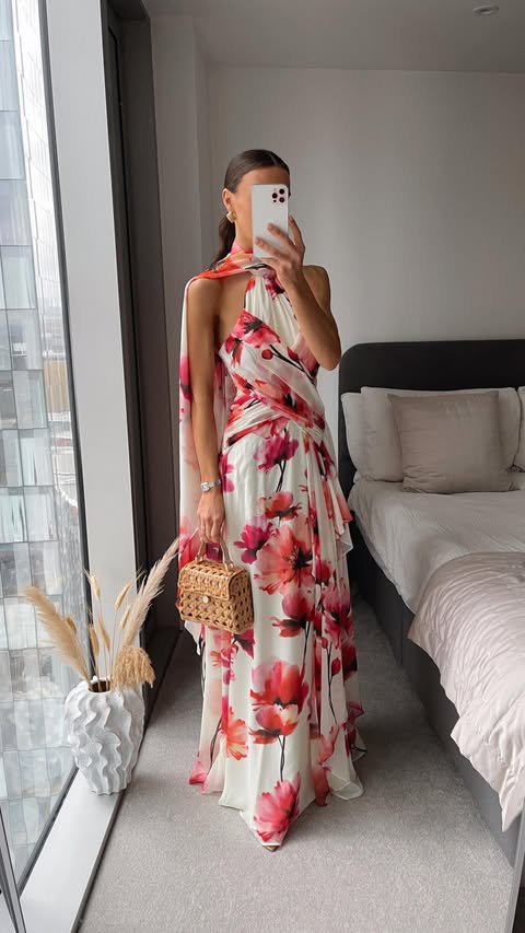 Instagram post by an influencer for Karen Millen. Caption reads: ad. maybe my favourite spring occasion wear try on....