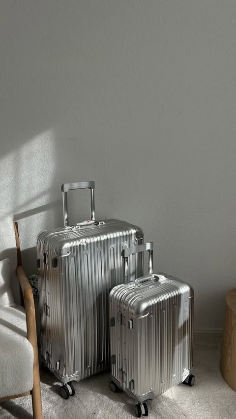 Instagram post by @kanagajnr for CeraVe. Caption reads: Always on the Go. Always moisturized.

 🧳✈️

....