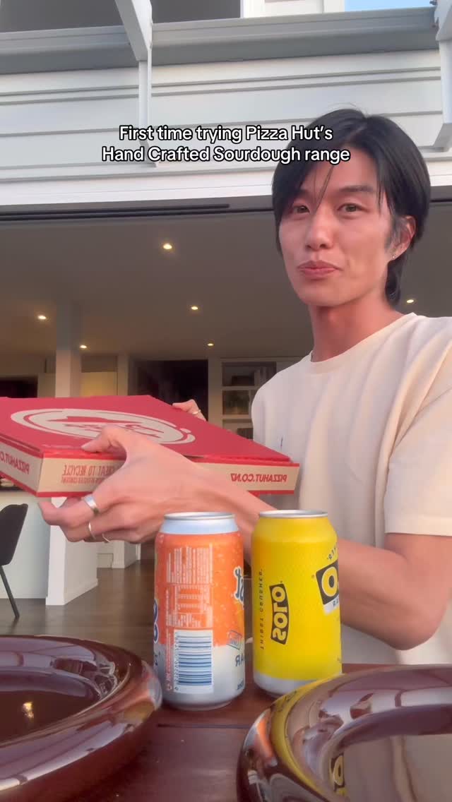 Instagram post by @eatlitfood for Pizza Hut. Caption reads: Pizza Hut has jumped on the sourdough trend and....