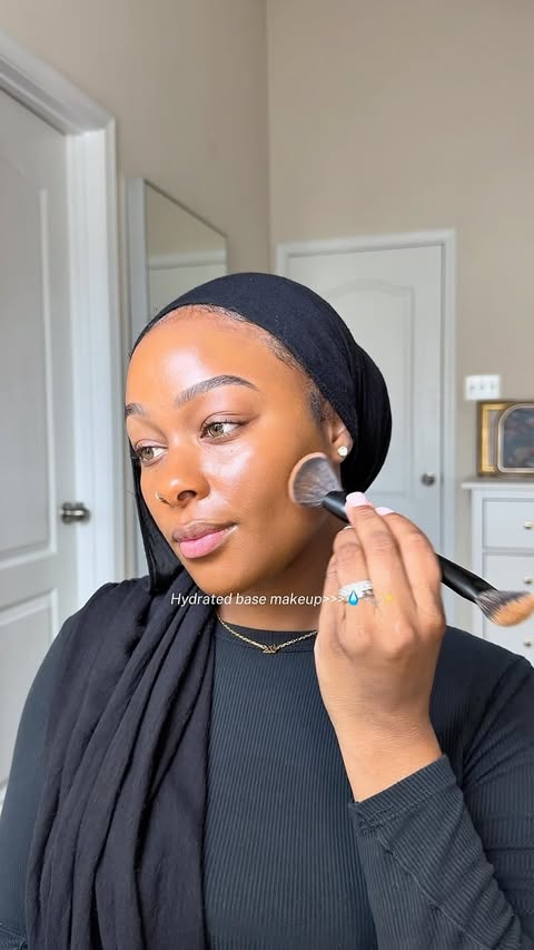 Instagram post by @yasmineesimone for Clinique. Caption reads: @clinique Moisture Surge products and my dry skin....