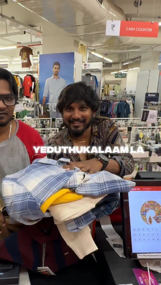 Instagram post by @that__smokin__thing for Fashion Factory. Caption reads: ✨💥Buy 2 get 3 Free ✨
.
.
📱  Store Manager:....