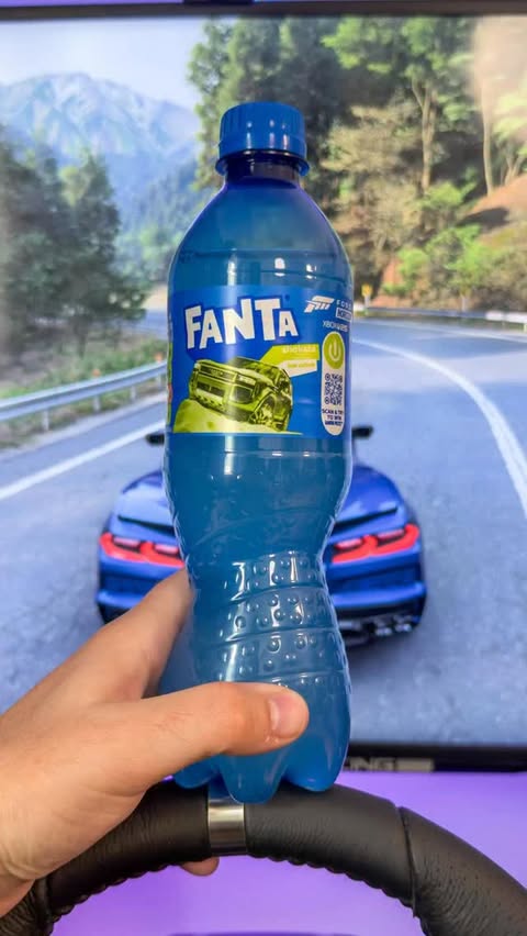 Instagram post by @il.fabo for Fanta. Caption reads: Fanta 🤝 Xbox 🎮 To celebrate Xbox’s 25th [...].