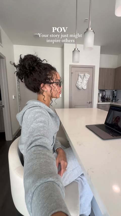 Instagram post by @annabellafit__ for SmartSweets. Caption reads: Be vulnerable and share your story…

I was nervous....