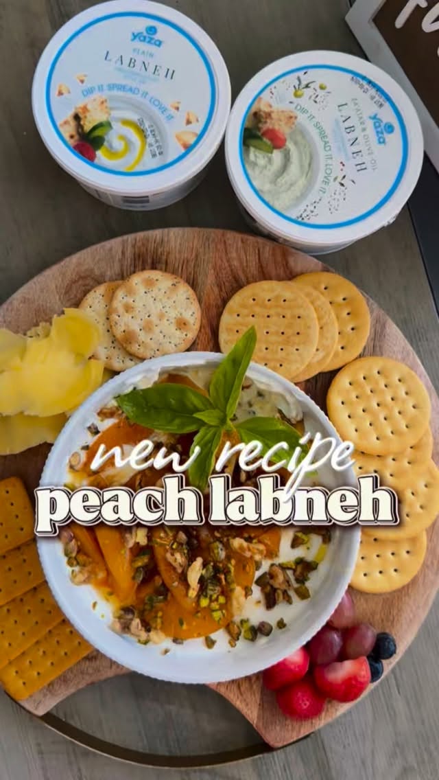 Instagram post by @linacapturelife for Whole Foods Market. Caption reads: Who wants to try Fall yummy 𝓅ℯ𝒶𝒸𝒽 𝓁𝒶𝒷𝓃ℯ𝒽....