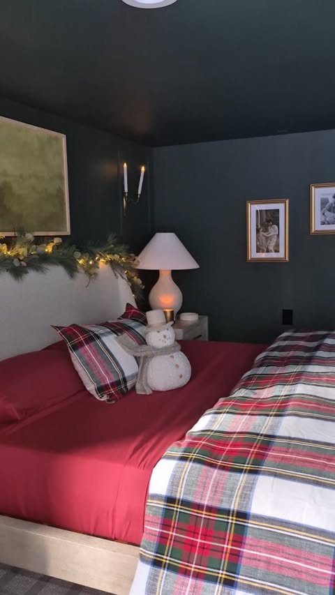 Instagram post by @rachelnorstrom for PeachSkinSheets. Caption reads: [...] bedroom this December 1st with my....