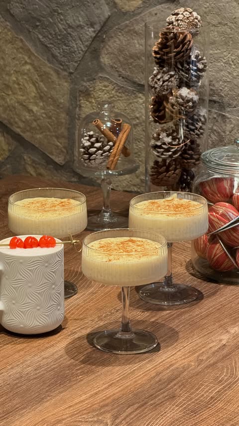 Instagram post by @slatkadomacica for Nespresso. Caption reads: Sutlijaš sa belom čokoladom & Golden Hibiscus....