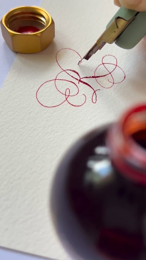 Instagram post by @lavenderlanecalligraphy for Ferris Wheel Press. Caption reads: [...] R ☺️ What do you think? 

Ink:....