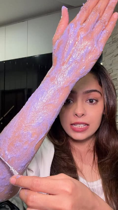 Instagram post by @shimmer_n_shinee for Foxtale. Caption reads: [...] so def try this out today....