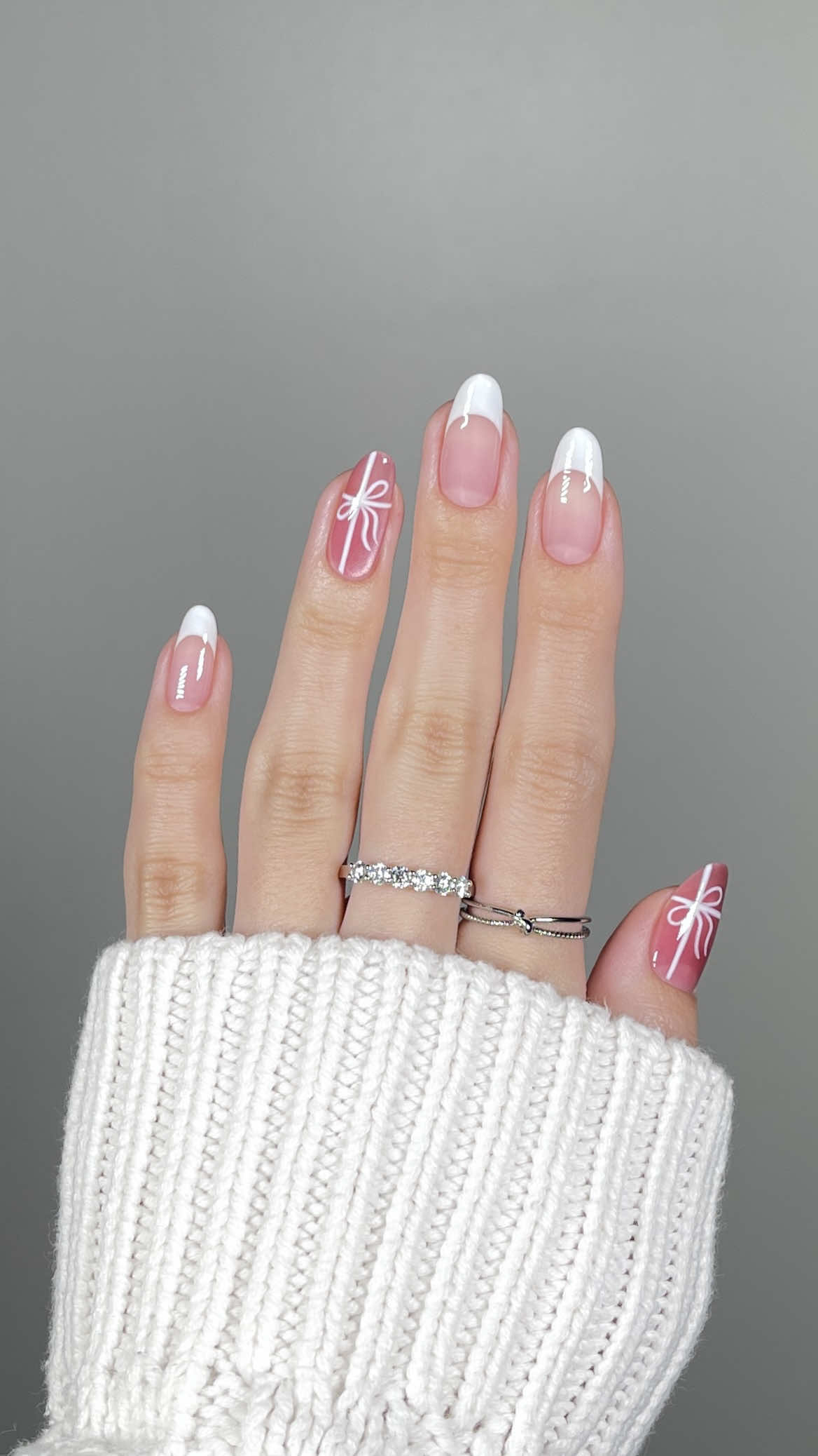 TikTok post by @heajiheaji for BeetlesGelPolish. Caption reads: [...] perfect touch to a gift🤍🎀 using....
