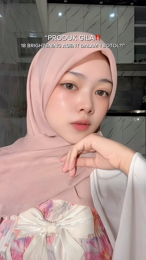 Instagram post by @kamala_naaa for ELSHESKIN. Caption reads: [...] pakai rutin Radiant Advance Serum dari....