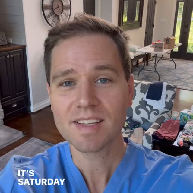 Instagram post by @derekweyhrauch_md for Jaanuu. Caption reads: Just don’t drop the mattress.

-
Sleep is the best....