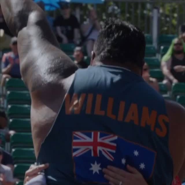 Instagram post by @citystrength for Kinda Fit Kinda Fat. Caption reads: I set a goal with @hannahvioletwilliams and my....