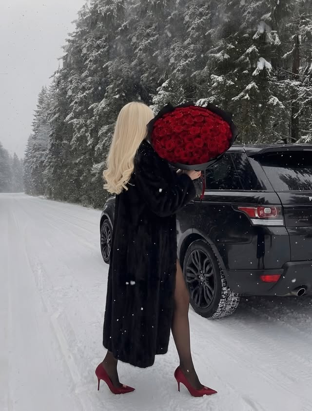 Instagram post by @lpinaryilmazl for Travel + Leisure. Caption reads: Winter bloom. 🥀❄️ no #reklam 

#mobwifeaesthetic....