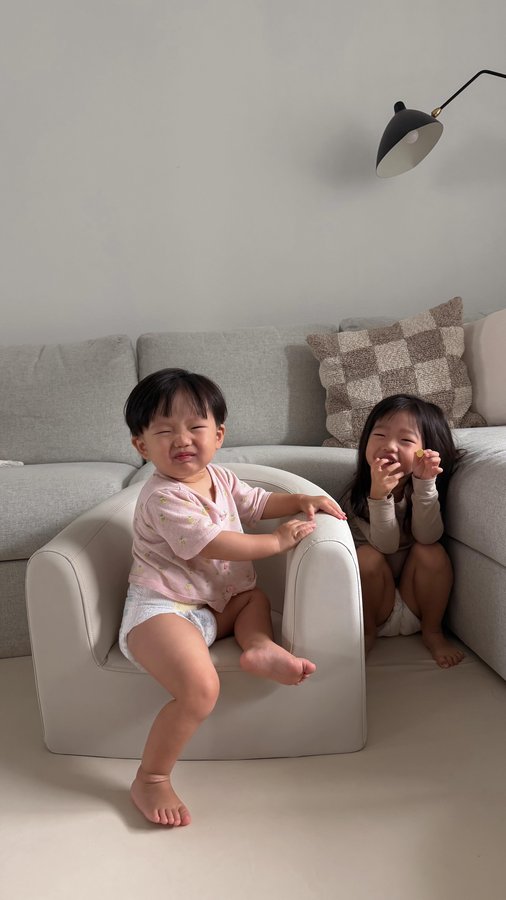 Instagram post by @esthersoyunpark for Pampers. Caption reads: #ad #PampersPartner Grateful to potty train with....