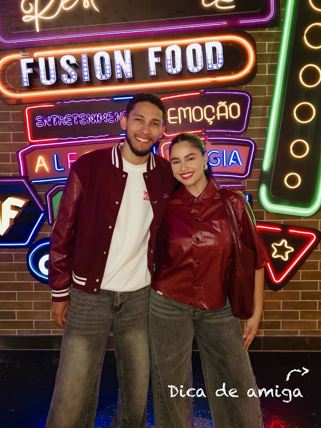 Instagram post by @manupaivaoficial for SHEIN. Caption reads: [...] por mim… 🥹💌
.
.
.

Looks da @sheinbrasil |....