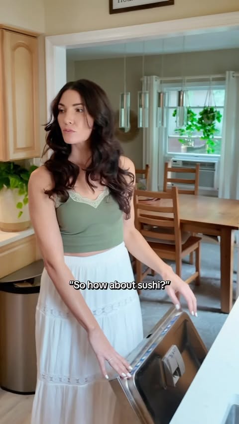 Instagram post by @therealjohannariehm for HelloFresh US. Caption reads: Am I the problem? 🤷🏻‍♀️ #ad Turns out the Dinner....