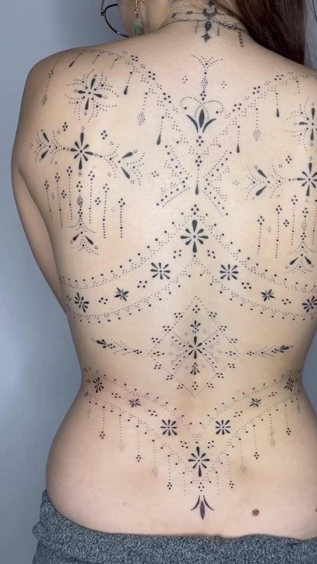 Instagram post by @indigoforevertattoos for Tattoodo. Caption reads: [...] @indigoforevertattoos via her link!....