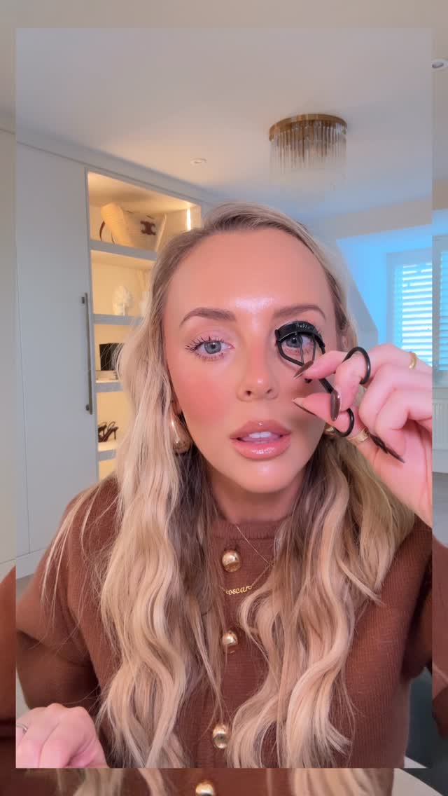 Instagram post by @alexsimpson_x for UKLASH. Caption reads: Wow wow wow nearly 2 months of using @uklash again....