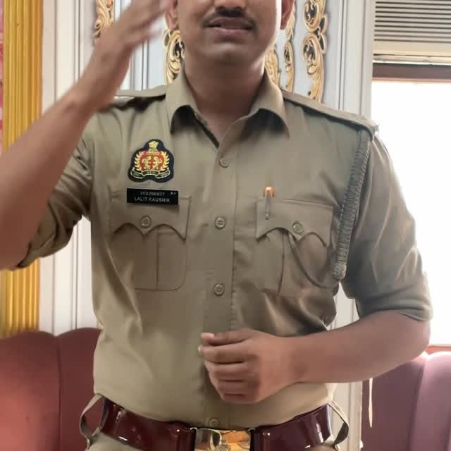 Instagram post by @help_by_cop for HDFC Bank. Caption reads: आपका आधार, आपकी पहचान।
OTP या बायोमेट्रिक कभी भी....