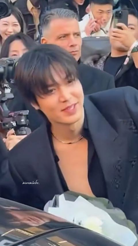 Instagram post by @minominho_ for Fendi. Caption reads: [...] life. ILY @actorleeminho 💕

Throwback....