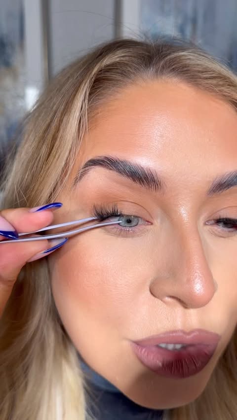 Instagram post by @beckymorganmakeup for UNICORN COSMETICS. Caption reads: Quick and easy individuals from @unicorncosmetics....