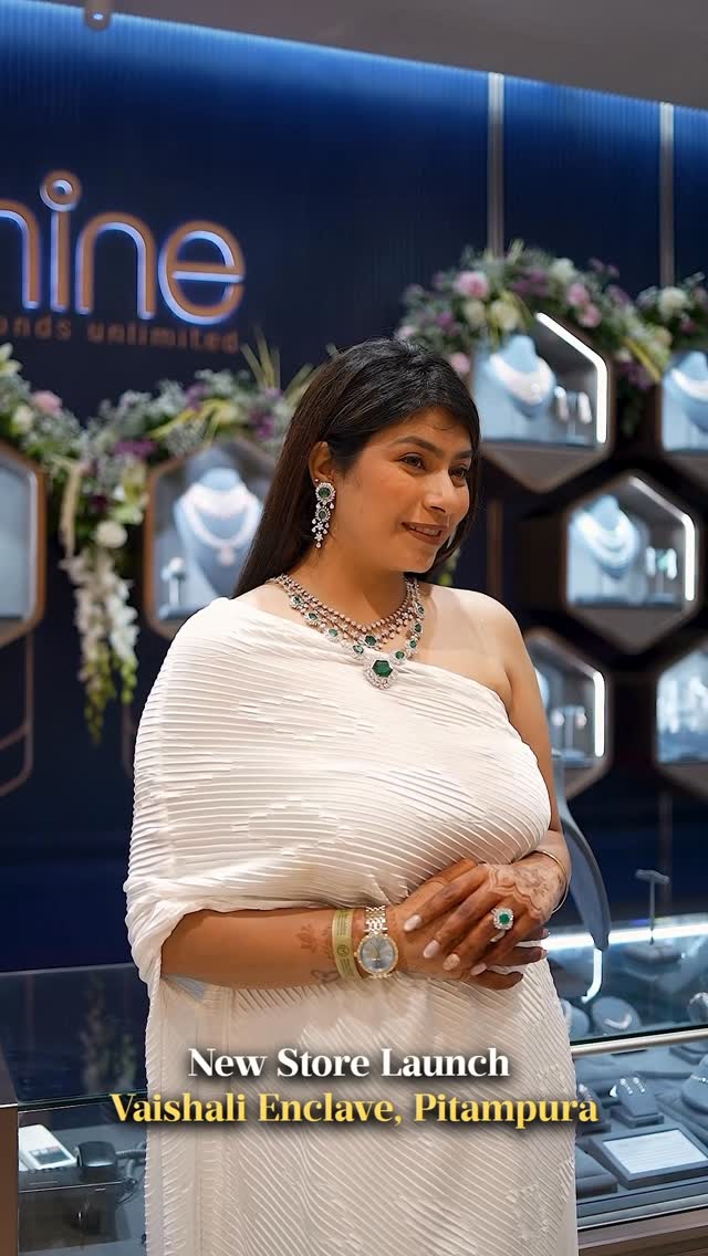 Instagram post by @glitfashh for Malabar Gold and Diamonds. Caption reads: Discover unmatched elegance at....