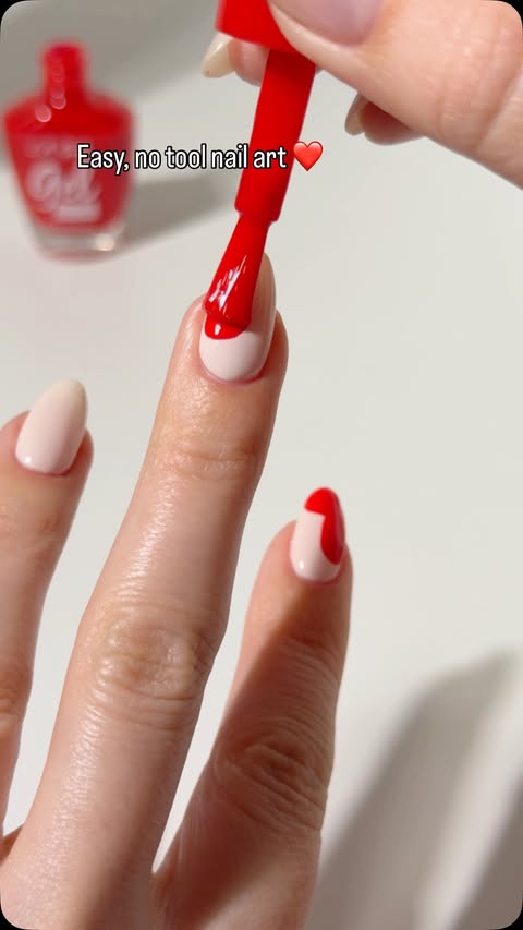 Instagram post by @thatglosssauce for L.A. Girl Cosmetics. Caption reads: [...] nail art 🤗❤️💅🏻 Products used:....