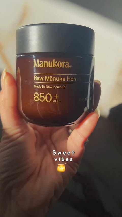 Instagram post by @thewaterbearerpointofview for Manukora. Caption reads: [...] a new to me product from @manukorahoney that....