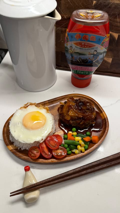 Instagram post by @serenaseats for Lee Kum Kee. Caption reads: [...] this Japanese-style Hamburg Steak with....