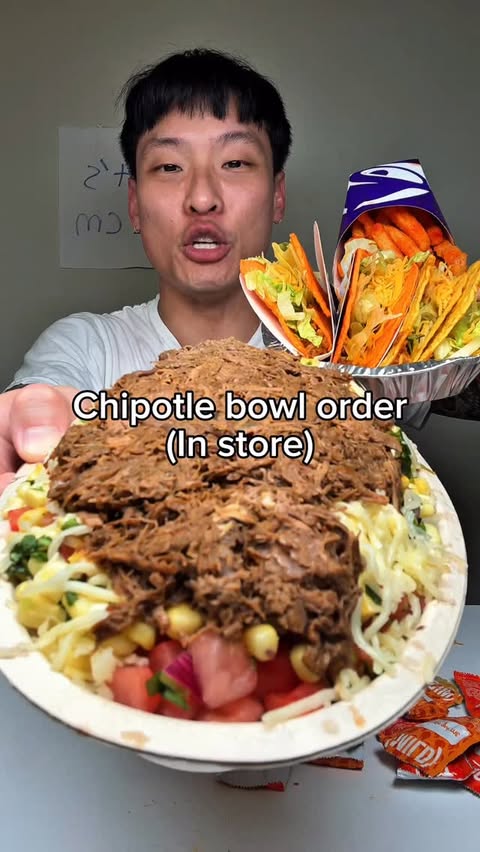 Instagram post by @shhhhimeating1 for Chipotle. Caption reads: @chipotle bowl order #chipotle #burrito #burritos....