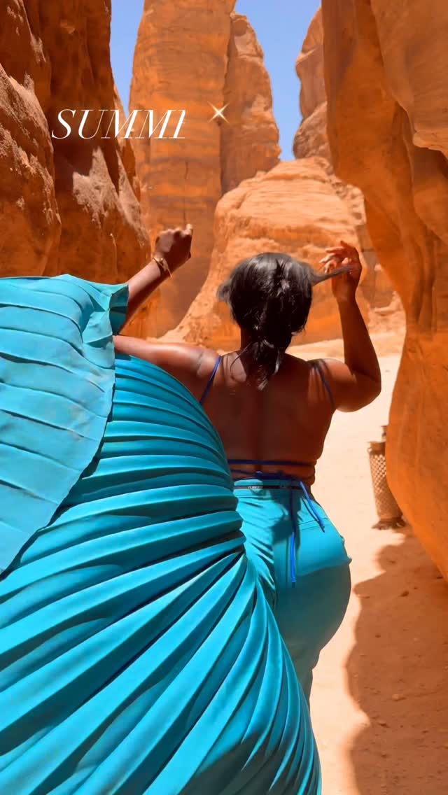 Instagram post by @tubobereni_ for TUBO. Caption reads: [...] an intimate dinner with a few TUBO women,....