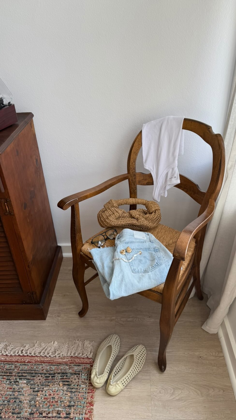 Instagram post by @hasleypitman for AG Jeans. Caption reads: Obsessed with the new @agjeans summer collection —....