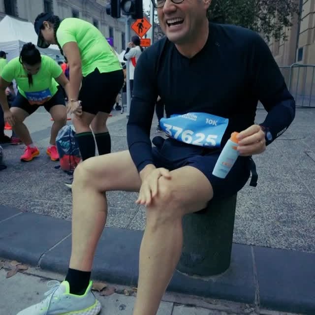 Instagram post by @franciscosaavedr for ISDIN. Caption reads: Nunca pensé que iba a correr … y menos que iba a....