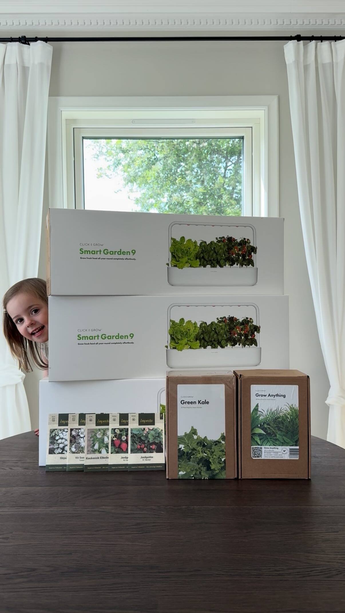 Instagram post by @fridasofialind for Click and Grow. Caption reads: [...] garden – Ebba’s got her very own....