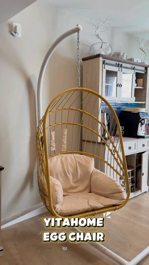 Instagram post by @qbrainusa for Yitahome. Caption reads: [...] in the living room ✨
I brought the Yitahome....