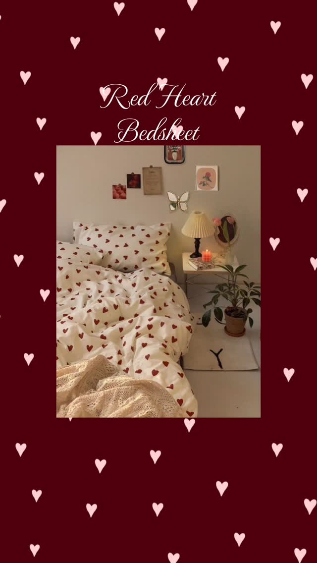 Instagram post by @maimoonaa_khalid for Daraz. Caption reads: This is your sign to have this pretty bedsheet for....