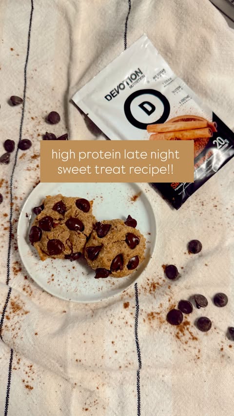 Instagram post by @goodfoodgoodrun for Devotion Nutrition. Caption reads: [...] upgrade 😏 #ScoopUptheSeason #ad Devotion....