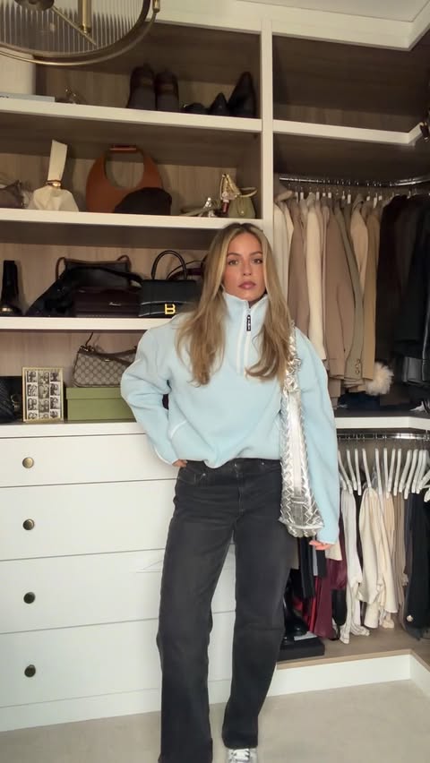 Instagram post by @melissariddell for 4TH ARQ. Caption reads: [...] The new breeze blue colourway from @4tharq....