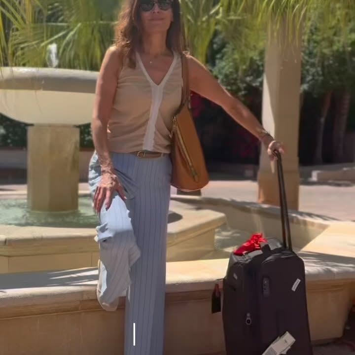 Instagram post by @menina.woitalla for Marriott Bonvoy. Caption reads: werbung| Hola 🤩 🌴 
Bist Du auch Mallorca Fan?....