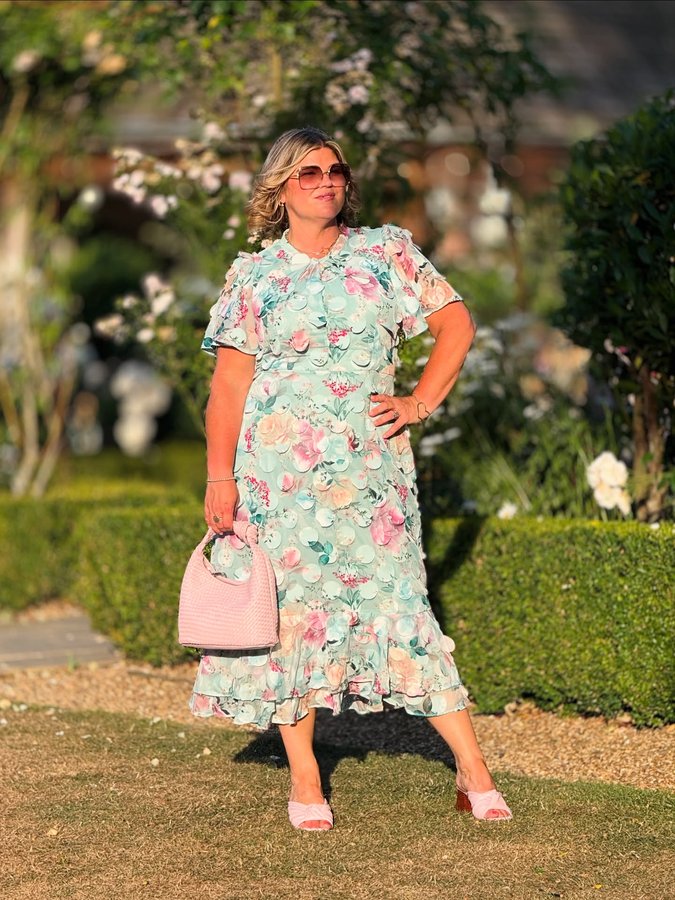 Instagram post by @rantsandbigpants for GLAS EYEWEAR. Caption reads: What a wedding 💒 

The wedding of my ‘other....