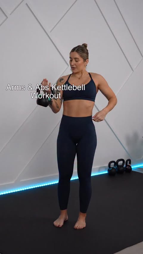 Instagram post by @workoutwithroxanne for Women's Best. Caption reads: [...] workout to your inbox 📥 Wearing @womensbest....