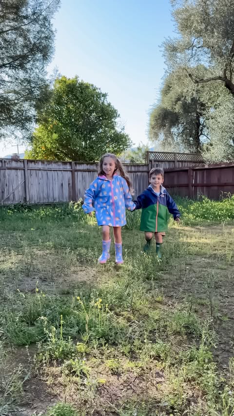 Instagram post by an influencer for Hatley. Caption reads: [...] excited to pick out their new @hatley....