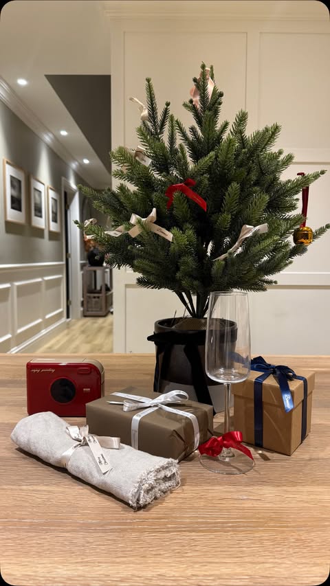 Instagram post by @yorkshirehousebuild for Phomemo. Caption reads: AD Get creative this Christmas with the Phomemo....